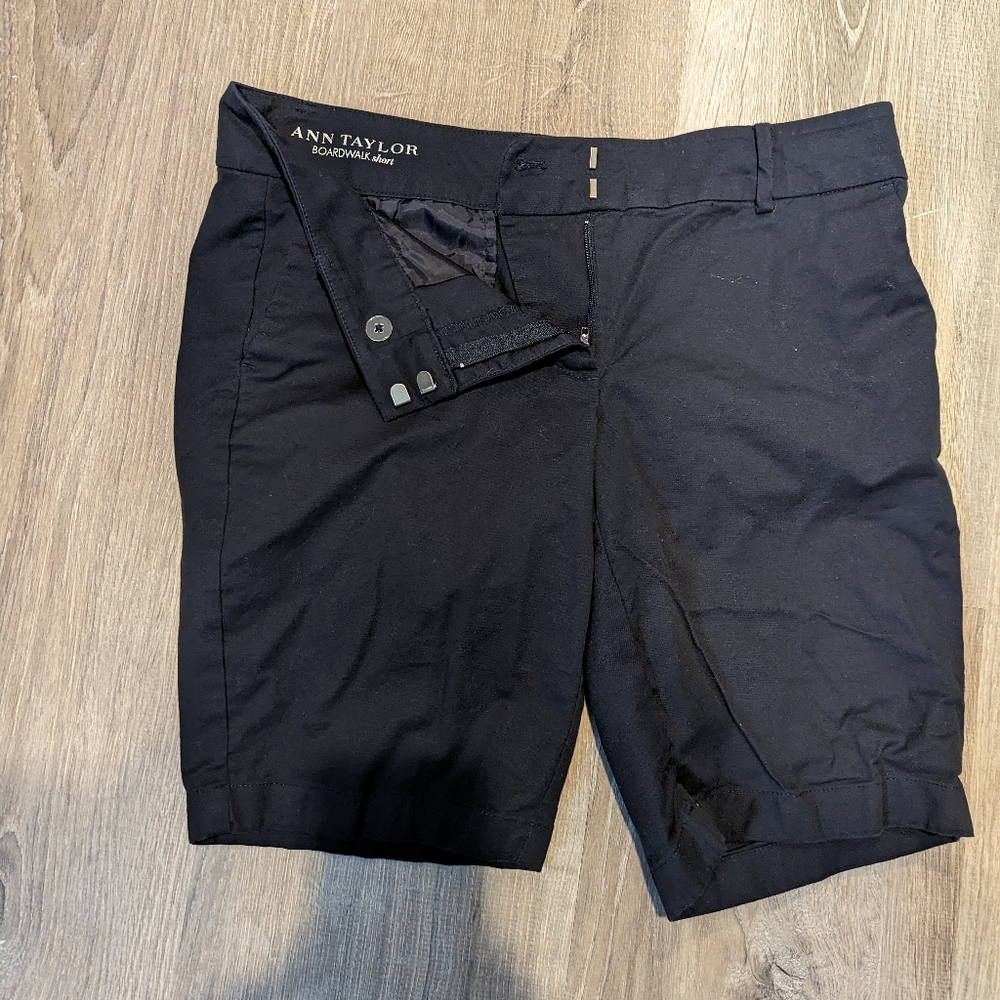 Ann Taylor navy boardwalk shorts